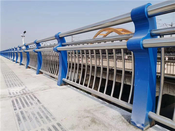 海南藏族304不锈钢复合管护栏的生产工艺揭秘